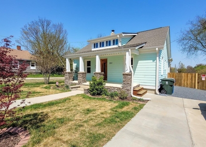 321 Bledsoe Avenue - Photo 1