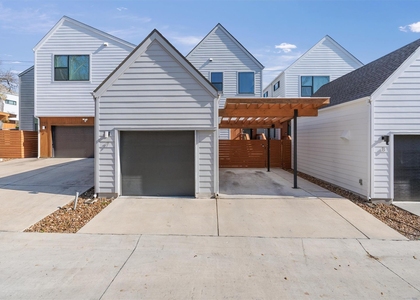 4020 Airport Blvd - Photo 1