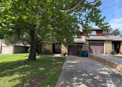 2309 Pena Cv - Photo 1