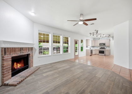 1136 Beechwood Dr - Photo 1