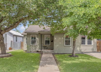 5408 Avenue F - Photo 1