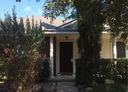 14902 Snelling Dr - Photo 1