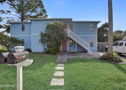 725 7th Avenue S - Photo 1
