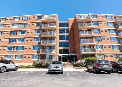 2211 S Highland Avenue - Photo 1