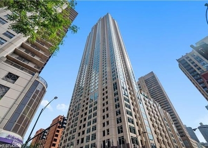 33 W Ontario Street - Photo 1