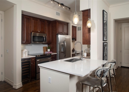 2929 Westheimer Road - Photo 1