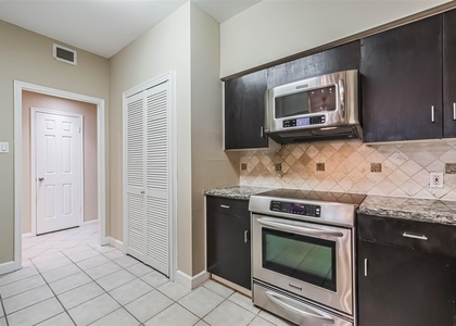 15 Greenway Plaza - Photo 1