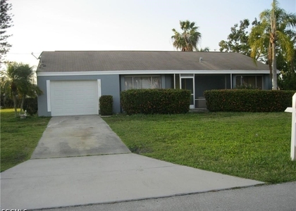 4402 Se 20th Place - Photo 1