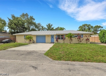 2772 Riverview Drive - Photo 1