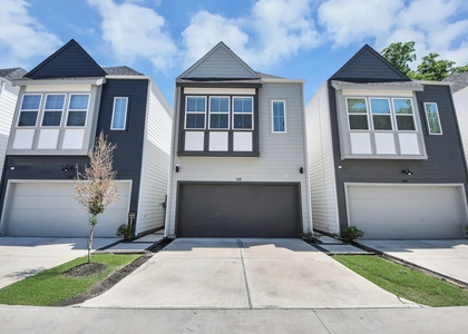 318 Neyland Street - Photo 1