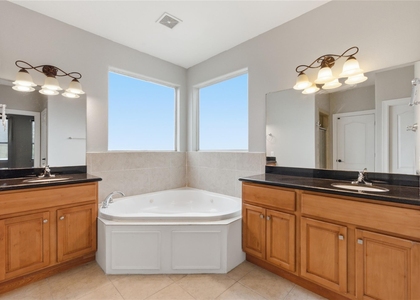408 Eichwurzel Lane - Photo 1