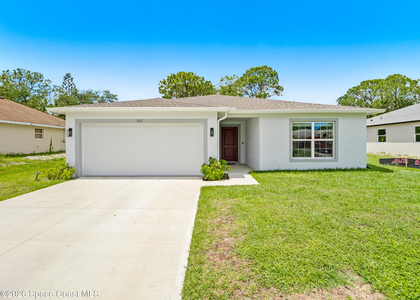 1011 Starfire Street Se - Photo 1