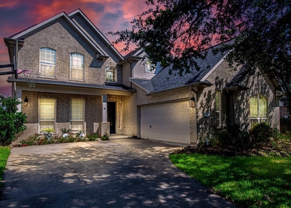 7527 Trail Hollow - Photo 1