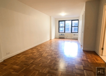 Fourth Avenue - Photo 1