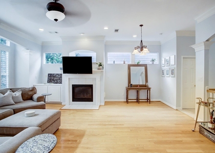 5312 Blossom St - Photo 1