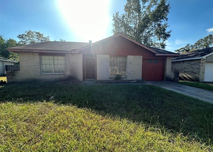14846 Waterside Dr - Photo 1