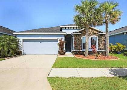 5018 Inshore Landing Drive - Photo 1