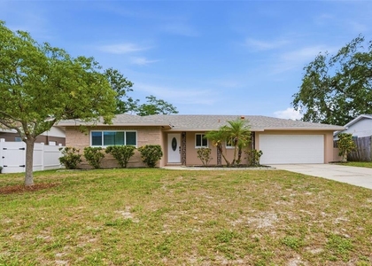 2465 Brentwood Drive - Photo 1