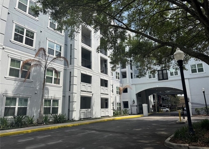 206 E South Street - Photo 1