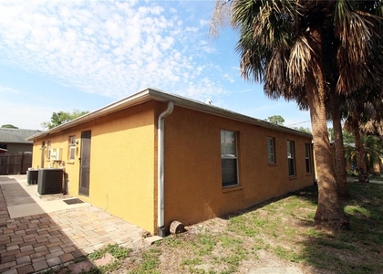 864 Hand Ave - Photo 1