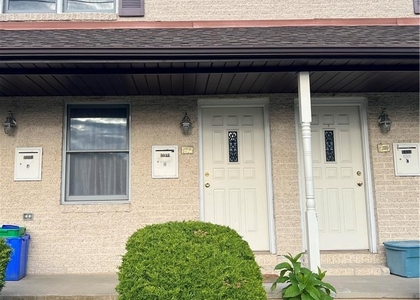 1532 N New Street - Photo 1