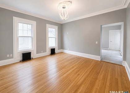 212 Norman Street - Photo 1