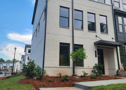 101 Holt Lane - Photo 1