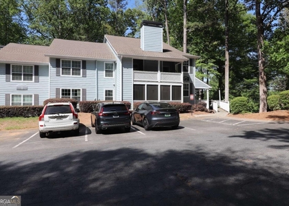 3900 Riverlook Parkway Se - Photo 1