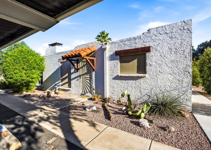 8030 E Oak Street - Photo 1