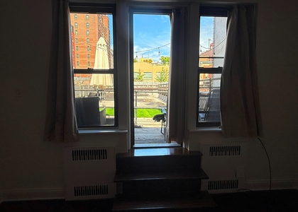 154 Henry Street - Photo 1