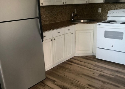 5156 Ne 6th Avenue - Photo 1