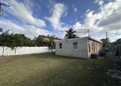 728 Sw 6th Street - Photo 1