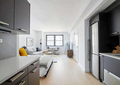 Luxury on East 39th Street - Photo 1