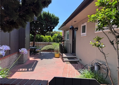 1821 Glenneyre Street - Photo 1