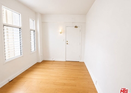 634 S Gramercy Place - Photo 1