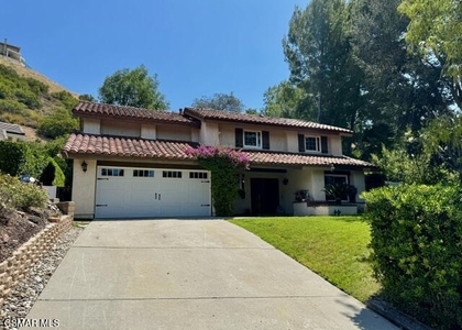 1580 Valecroft Avenue - Photo 1