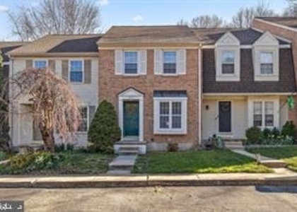 821 Stockbridge - Photo 1