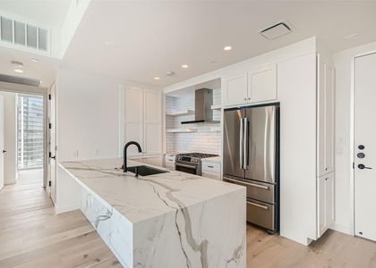 301 West Ave - Photo 1