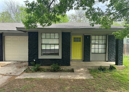 1429 Hyridge Cir - Photo 1