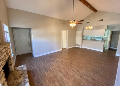 1013 Hyridge St - Photo 1
