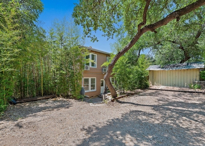 2810 Pearl St - Photo 1