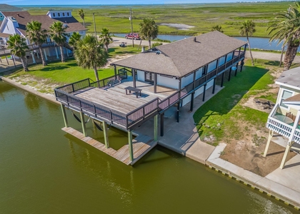 4907 Jolly Roger Road - Photo 1