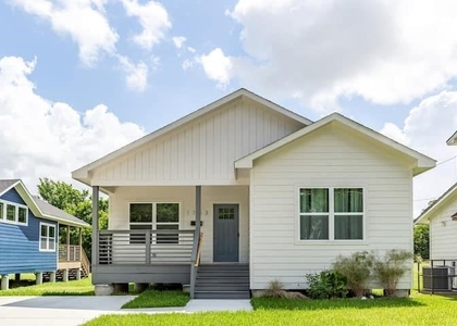 1753 Pasadena Street - Photo 1