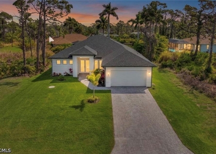 133 West Drive - Photo 1