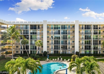 3500 Gulf Shore Boulevard N - Photo 1