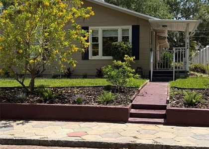 124 20th Avenue N - Photo 1