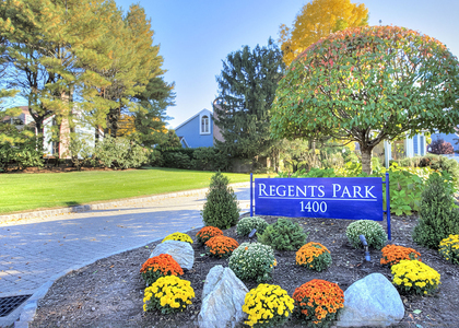 135 Regents Park - Photo 1