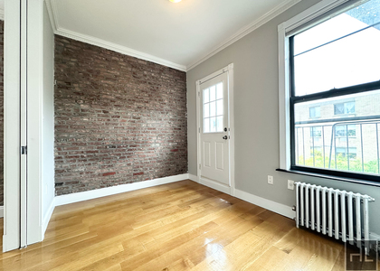 East 8 Street - Photo 1