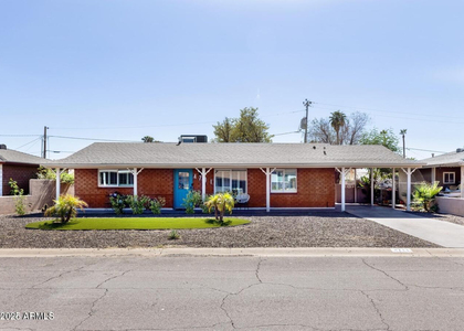 4711 E Fillmore Street - Photo 1