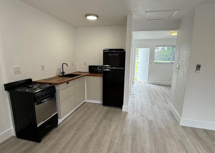 2213 Lincoln Street - Photo 1